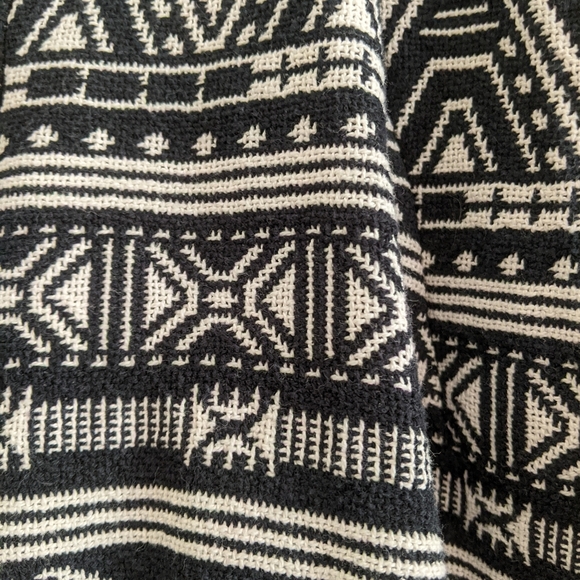 H&M Conscious Aztec Wrap Jacket - Picture 4 of 10